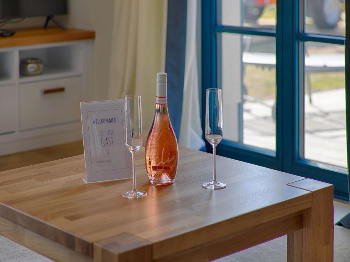 Reetland Am Meer - Premium Reetdachvilla Mit 3 Schlafzimmern, Sauna Und Kamin F23 Dranske Buitenkant foto