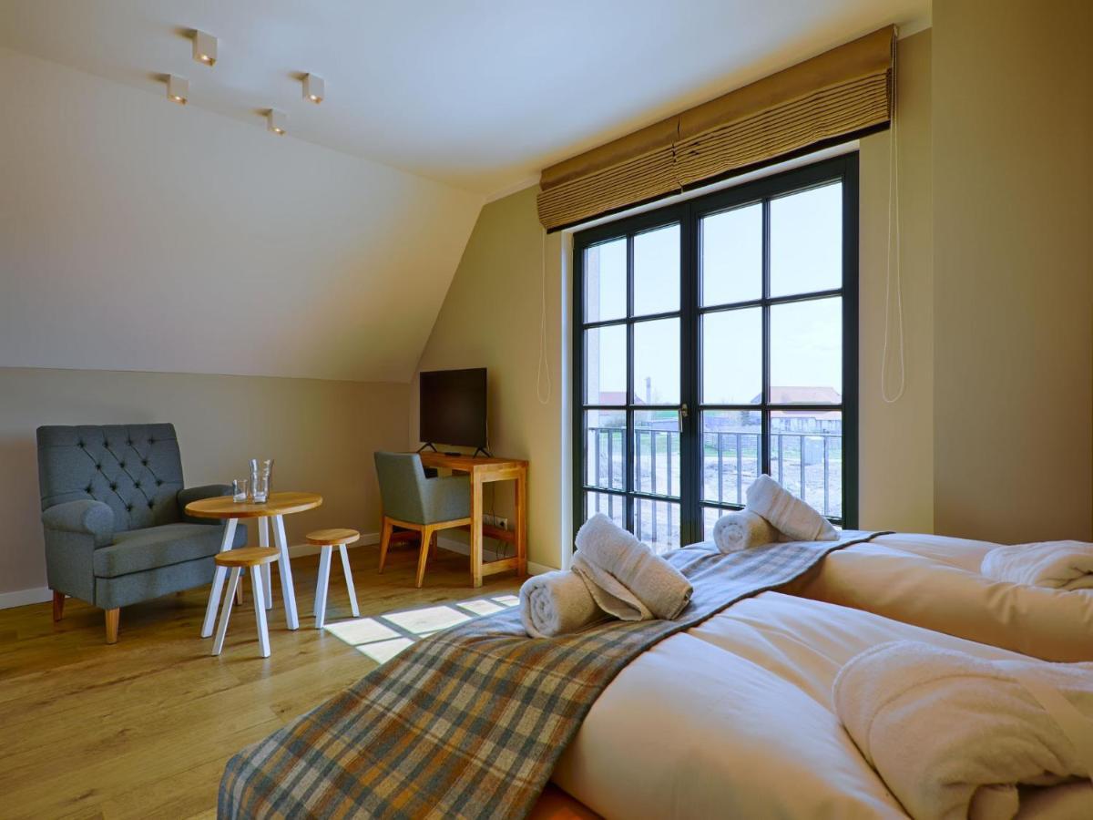 Reetland Am Meer - Premium Reetdachvilla Mit 3 Schlafzimmern, Sauna Und Kamin F23 Dranske Buitenkant foto